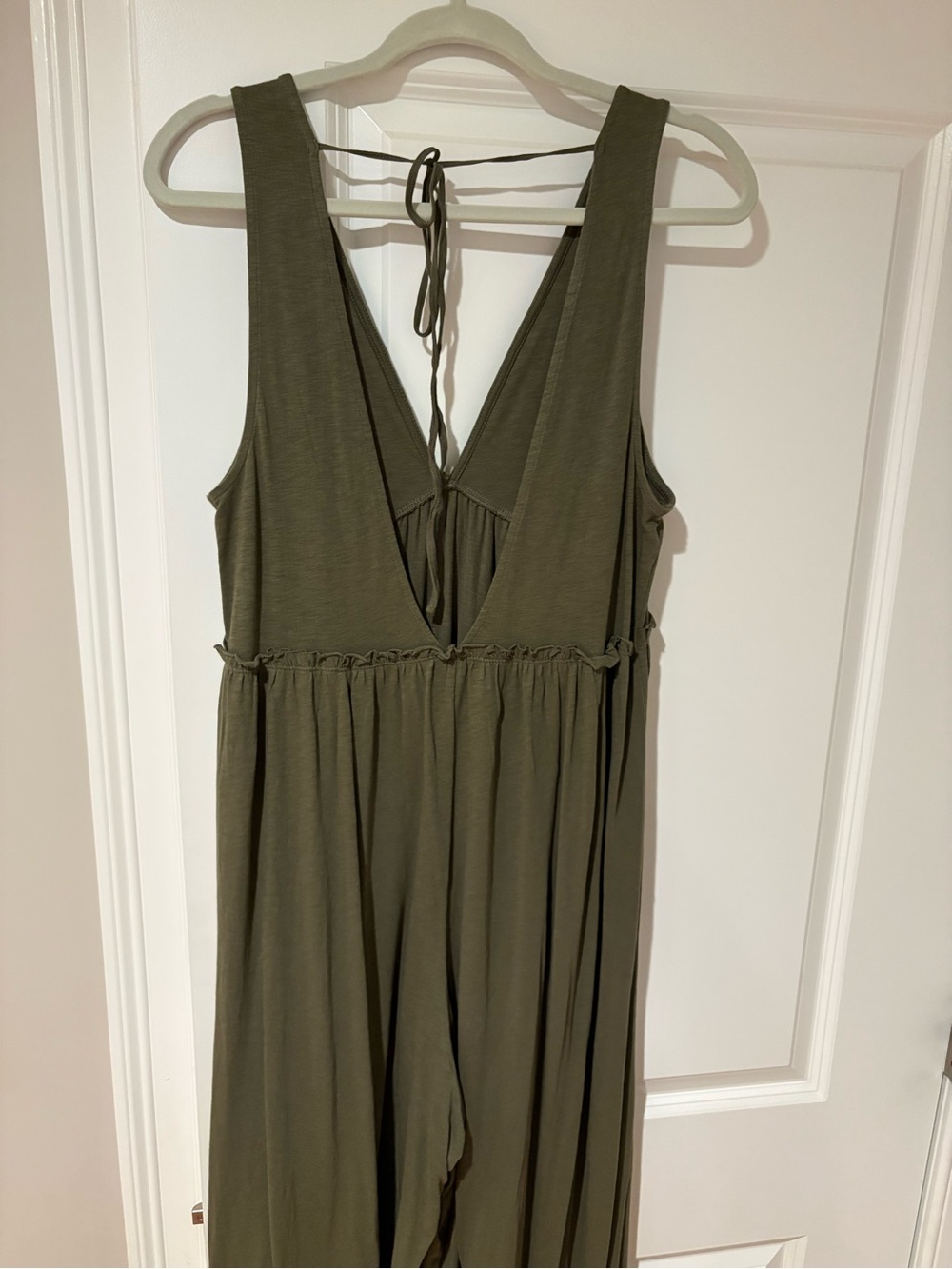 AE Sunchaser Knit Olive Green Sleeveless V-Neck Jumpsuit - Picture 3 of 4